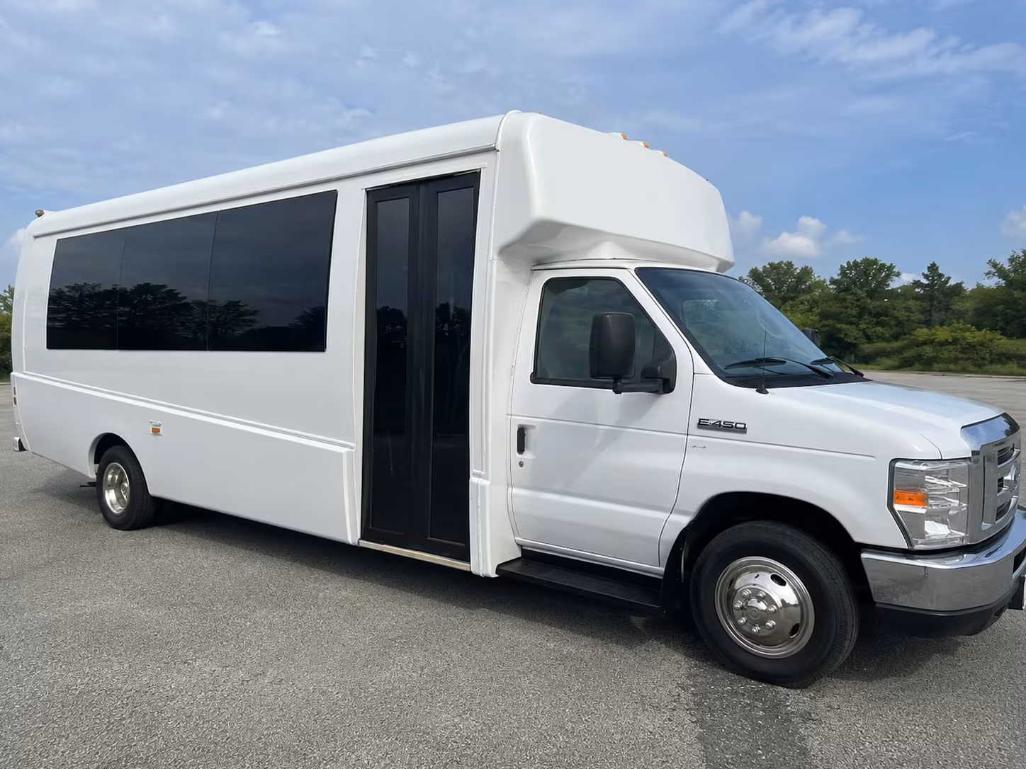 folsom party bus and minibus rentals for concert nights