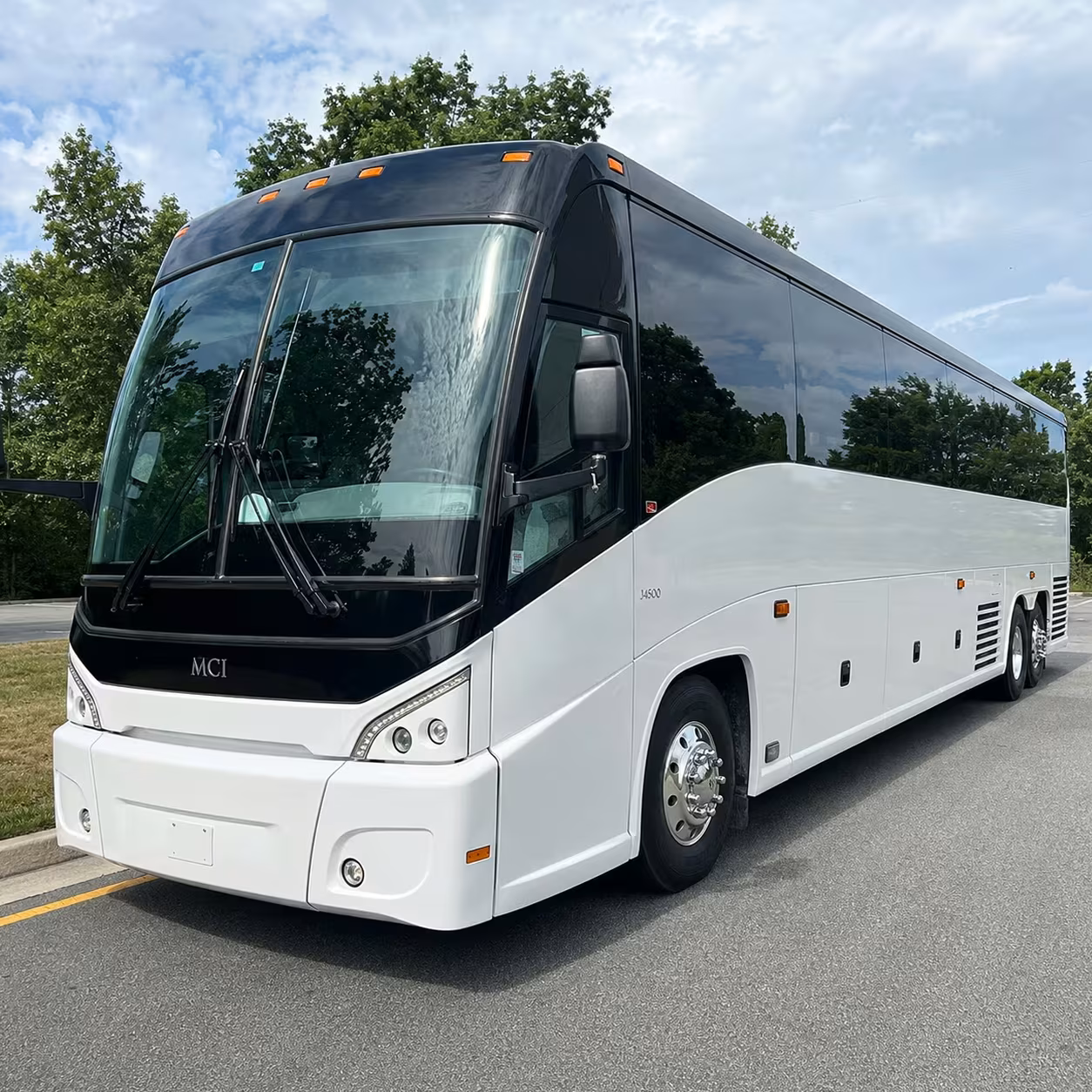 senior shuttle buses for folsom church congregations